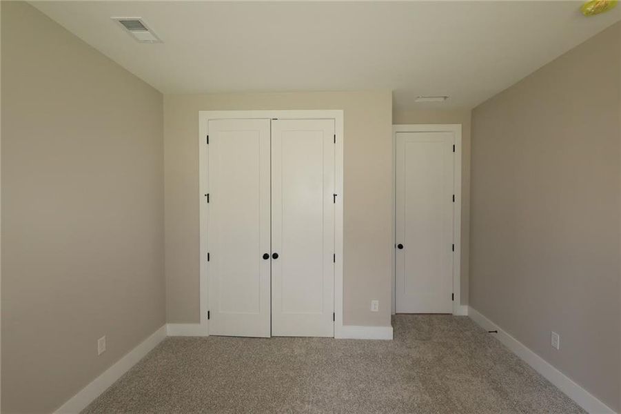Spacious, unfurnished interior of a new home in Settingdown Farms, Cumming (Image 24).