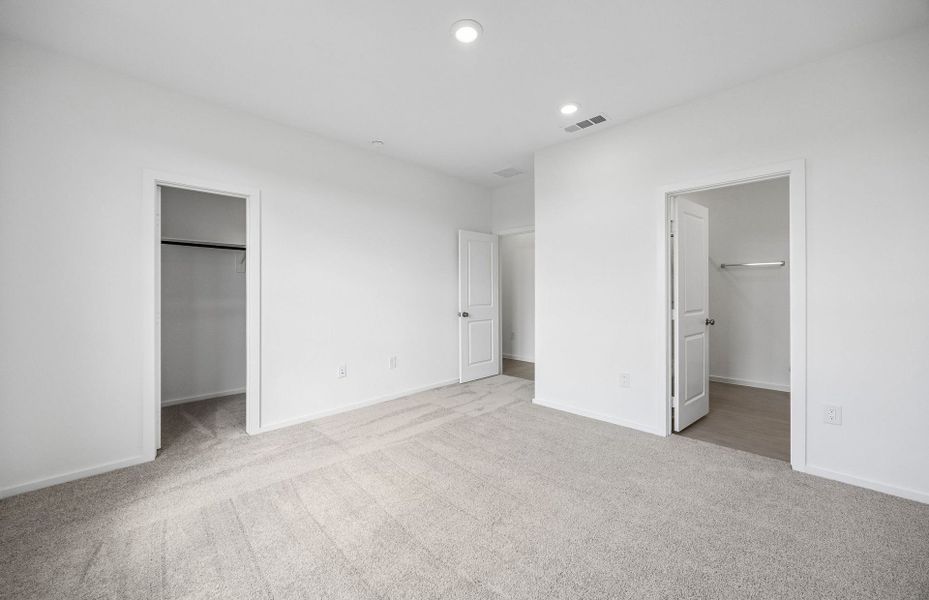 Spacious, unfurnished interior of a new home in Crosby Farms, Crosby (Image 17).