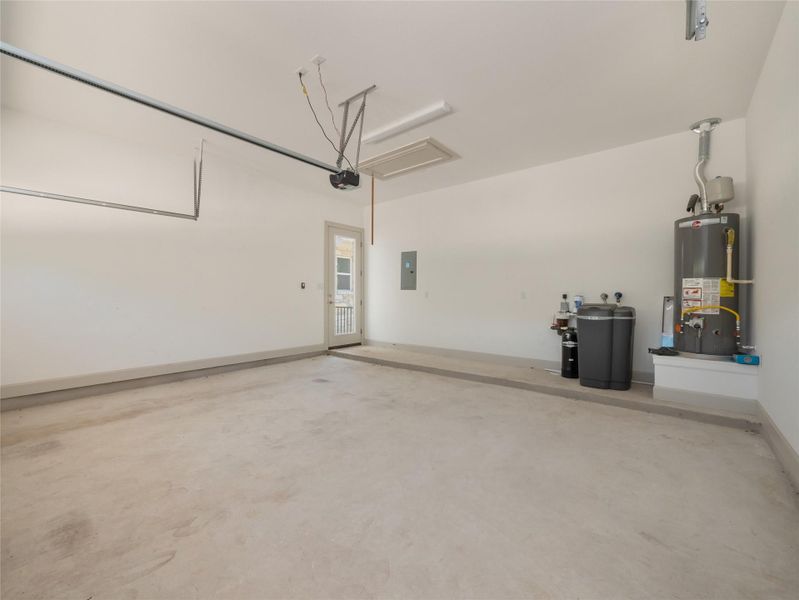 Spacious, unfurnished interior of a new home in , Manchaca (Image 32). Spacious, unfurnished interior of a new home in , Manchaca (Image 32).