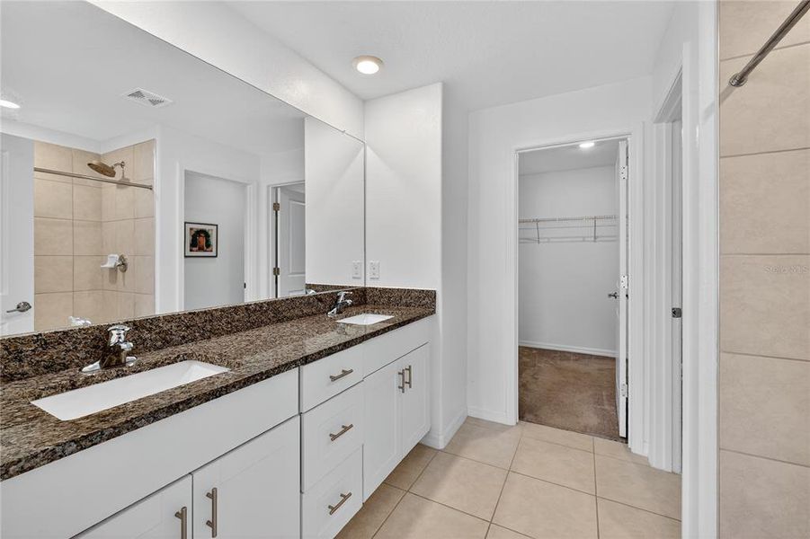 Furnished interior view inside a new home in , Land O' Lakes (Image 8).
