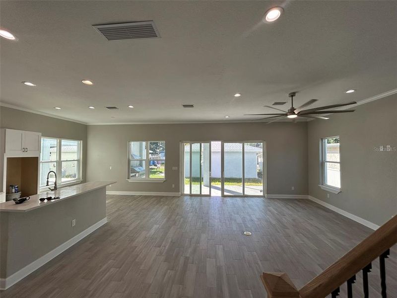 Spacious, unfurnished interior of a new home in , St. Petersburg (Image 54). Spacious, unfurnished interior of a new home in , St. Petersburg (Image 54).