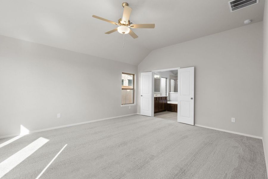 Spacious, unfurnished interior of a new home in Dunham Pointe 50', Cypress (Image 25).