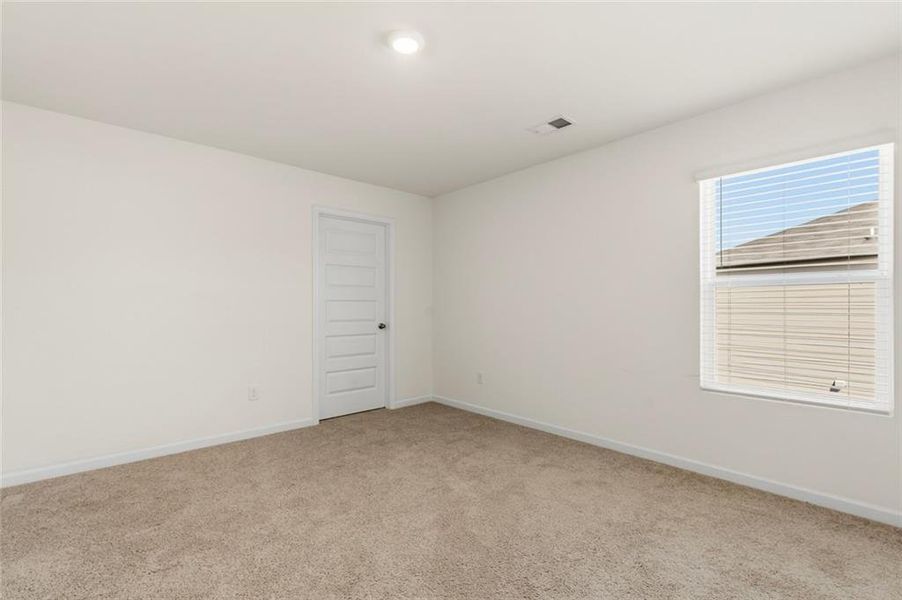 Spacious, unfurnished interior of a new home in Bridle Creek, Locust Grove (Image 27). Spacious, unfurnished interior of a new home in Bridle Creek, Locust Grove (Image 27).