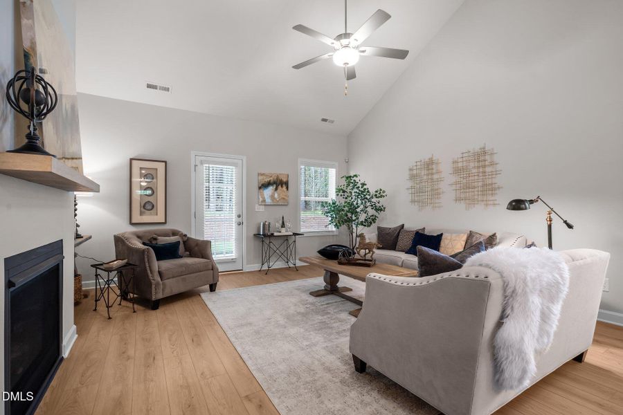 15-web-or-mls-_NFP0776