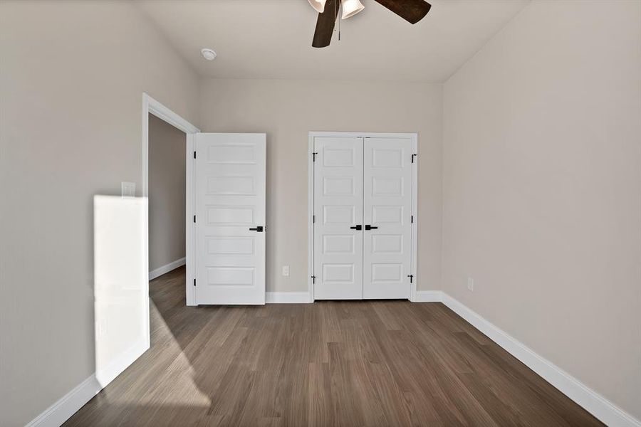 Spacious, unfurnished interior of a new home in , Granbury (Image 16).
