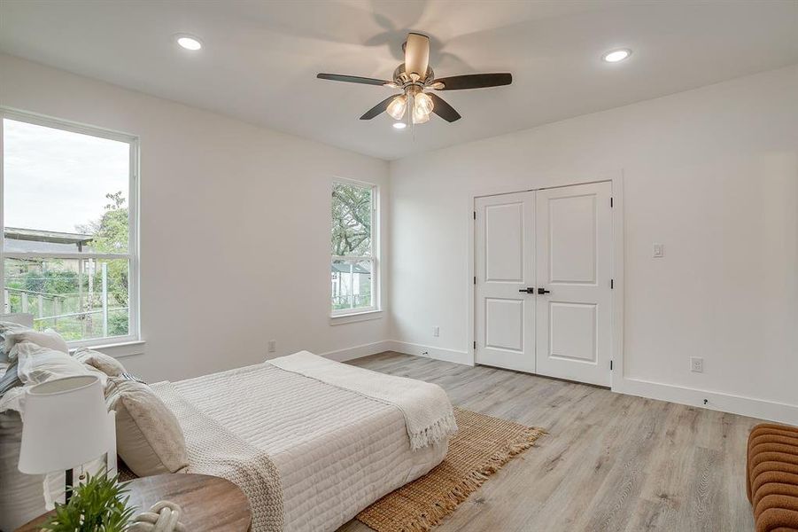 Furnished interior view inside a new home in , Fort Worth (Image 28). Furnished interior view inside a new home in , Fort Worth (Image 28).