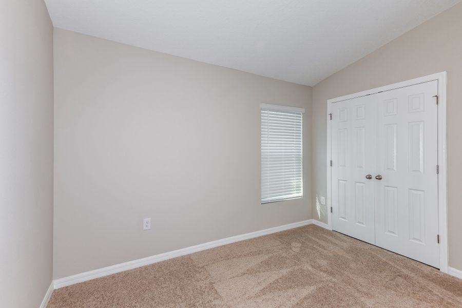 Spacious, unfurnished interior of a new home in Scenic Terrace, Haines City (Image 22).