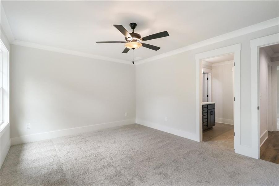 Spacious, unfurnished interior of a new home in Spring Creek, Monroe (Image 35).