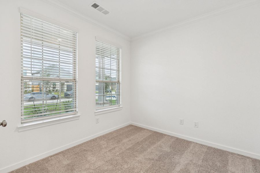 Spacious, unfurnished interior of a new home in Mavera, Conroe (Image 17).