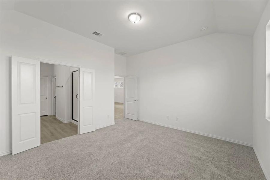 Spacious, unfurnished interior of a new home in Devonshire 40s, Forney (Image 18).