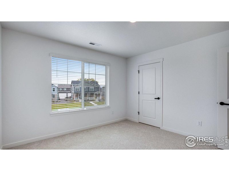 Spacious, unfurnished interior of a new home in Hansen Farm, Fort Collins (Image 16).