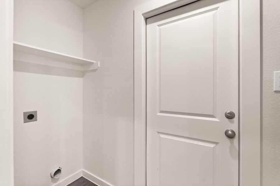 Spacious, unfurnished interior of a new home in Santa Fe, Cleveland (Image 13).