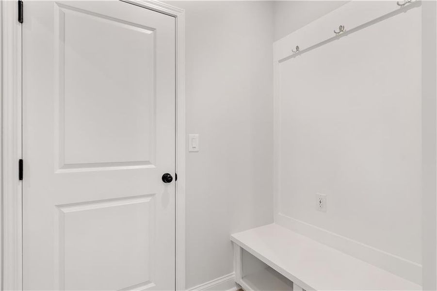 Spacious, unfurnished interior of a new home in Hillside Manor, Powder Springs (Image 20). Spacious, unfurnished interior of a new home in Hillside Manor, Powder Springs (Image 20).