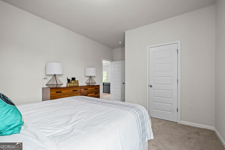 Furnished interior view inside a new home in Cobblestone Crossing Commons, Warner Robins (Image 47).