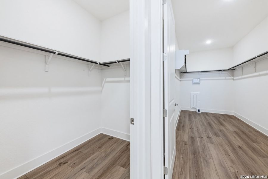 Spacious, unfurnished interior of a new home in , San Antonio (Image 22).