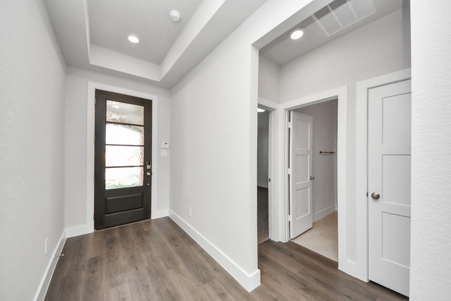 Spacious, unfurnished interior of a new home in Laurel Landing: Landmark Collection, Alvin (Image 28). Spacious, unfurnished interior of a new home in Laurel Landing: Landmark Collection, Alvin (Image 28).