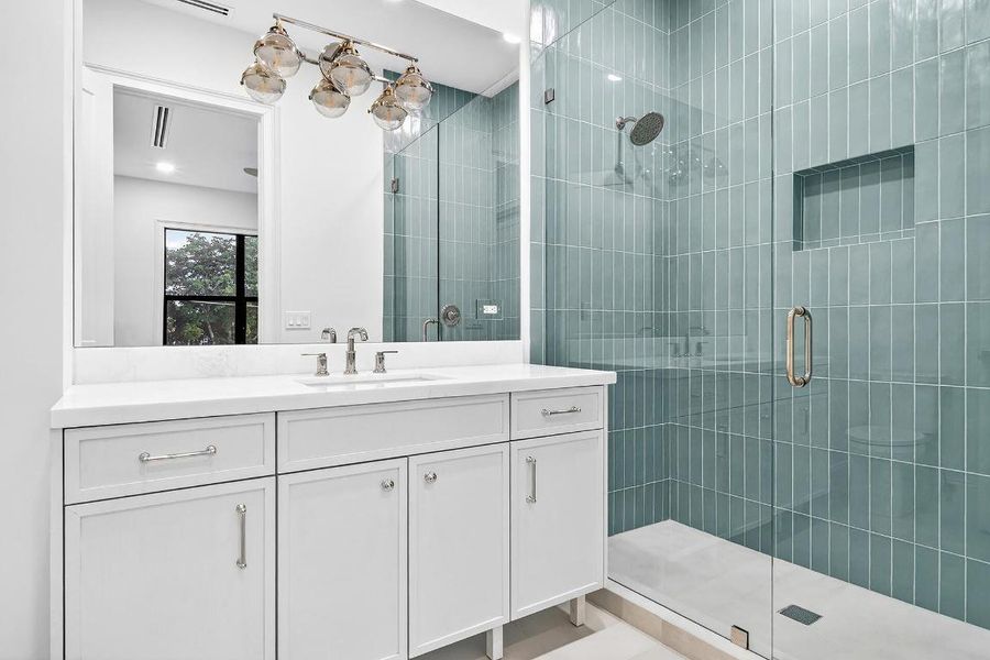 109-ARLINGTON-PL-33405-035