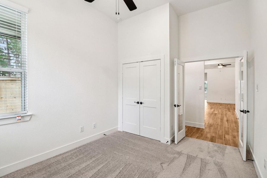 Spacious, unfurnished interior of a new home in Kresston, Montgomery (Image 22).