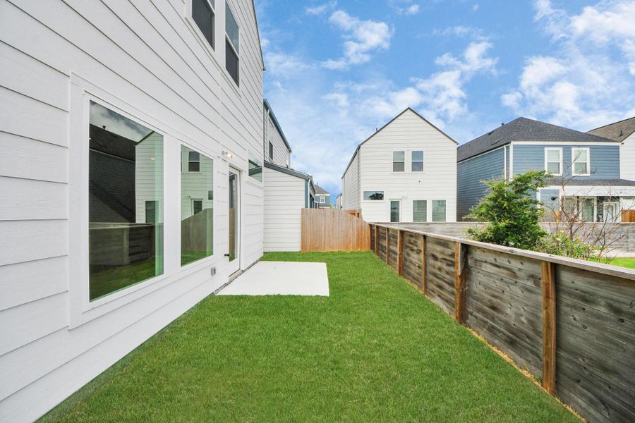 Images are of a similar home. Finishes and features may vary.