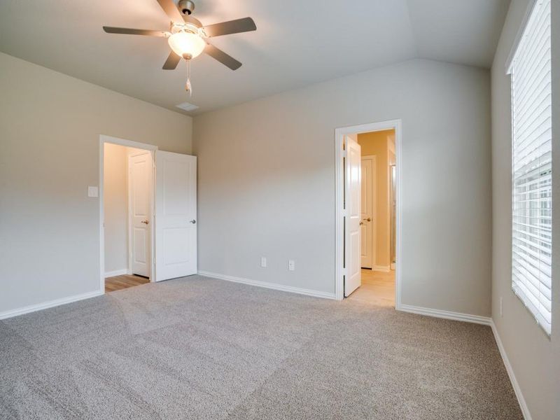 Spacious, unfurnished interior of a new home in Southridge - Signature Series, McKinney (Image 20). Spacious, unfurnished interior of a new home in Southridge - Signature Series, McKinney (Image 20).