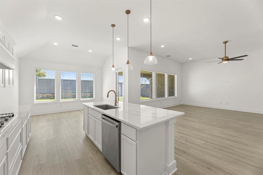 14. 2904 Barbary - Kitchen (3)