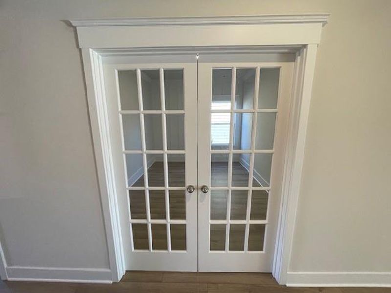 Spacious, unfurnished interior of a new home in Ponderosa Farms Estates, Gainesville (Image 15).
