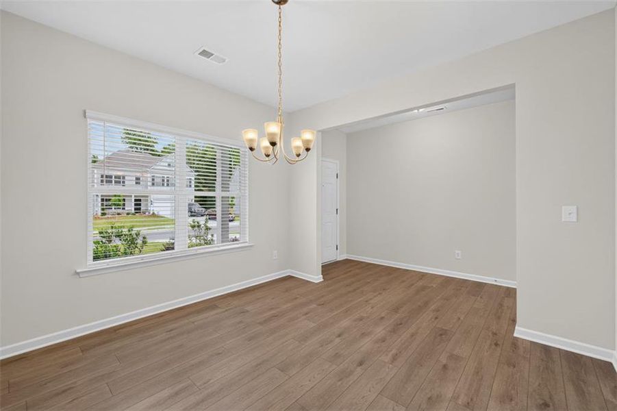 Spacious, unfurnished interior of a new home in Jones Ridge, Dallas (Image 21). Spacious, unfurnished interior of a new home in Jones Ridge, Dallas (Image 21).