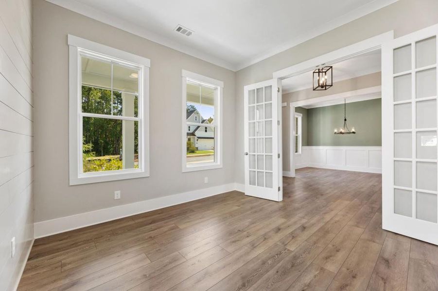 Spacious, unfurnished interior of a new home in Hillshire, Cumming (Image 22).