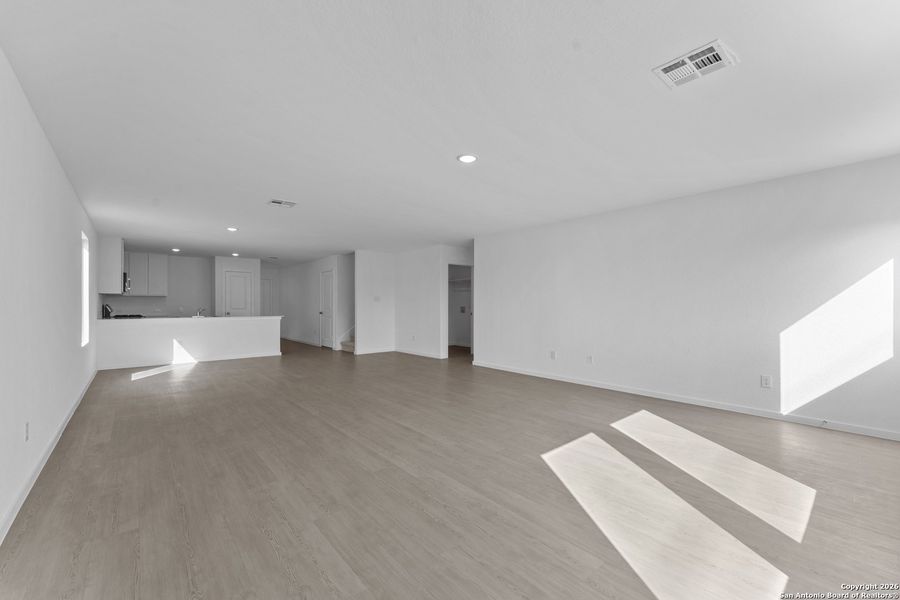 Spacious, unfurnished interior of a new home in Voss Farms: Watermill Collection, New Braunfels (Image 11).