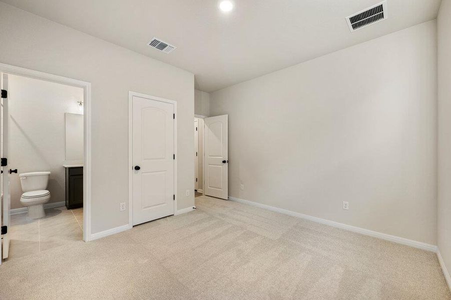 Spacious, unfurnished interior of a new home in Berry Creek Highlands, Georgetown (Image 37). Spacious, unfurnished interior of a new home in Berry Creek Highlands, Georgetown (Image 37).