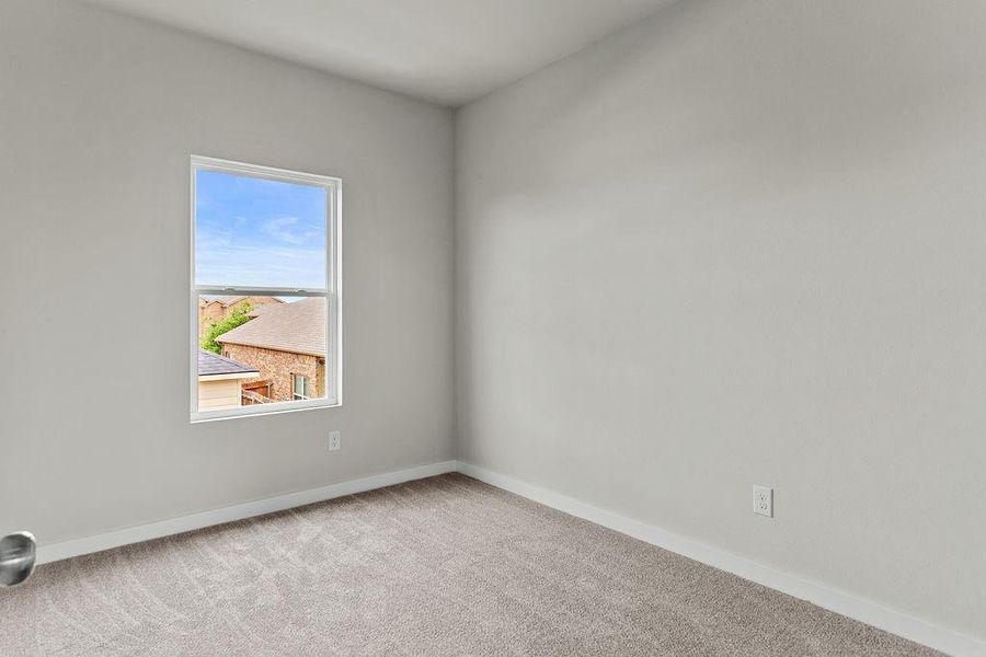 Spacious, unfurnished interior of a new home in Trails of Fossil Creek, Fort Worth (Image 17).