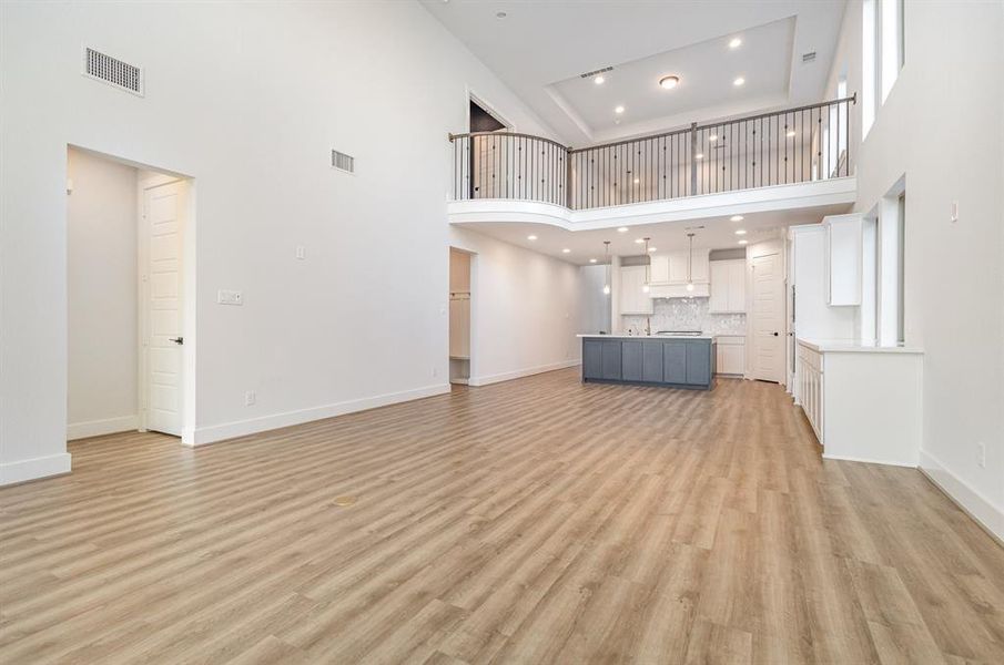 Spacious, unfurnished interior of a new home in Cambridge Crossing 50', Celina (Image 28).