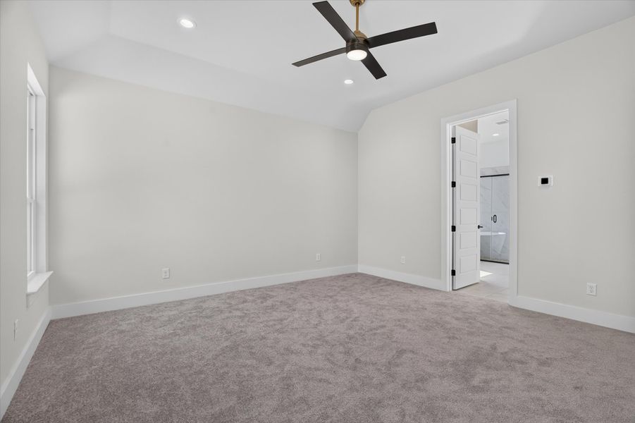 Spacious, unfurnished interior of a new home in Cartwright Ranch, Weatherford (Image 29). Spacious, unfurnished interior of a new home in Cartwright Ranch, Weatherford (Image 29).