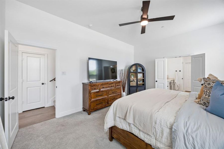 Furnished interior view inside a new home in , Grand Prairie (Image 7).