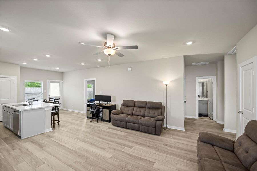 Furnished interior view inside a new home in Laurel Landing, Alvin (Image 11).
