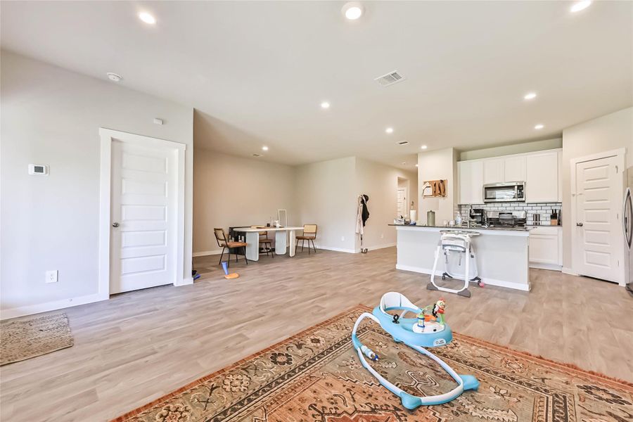 Image 21 of a home in .