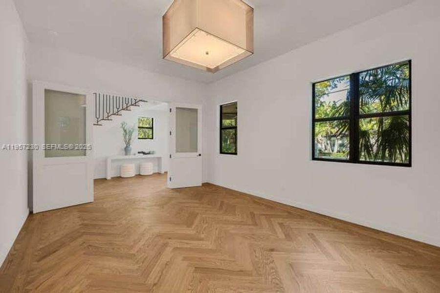 Spacious, unfurnished interior of a new home in , Miami (Image 65).