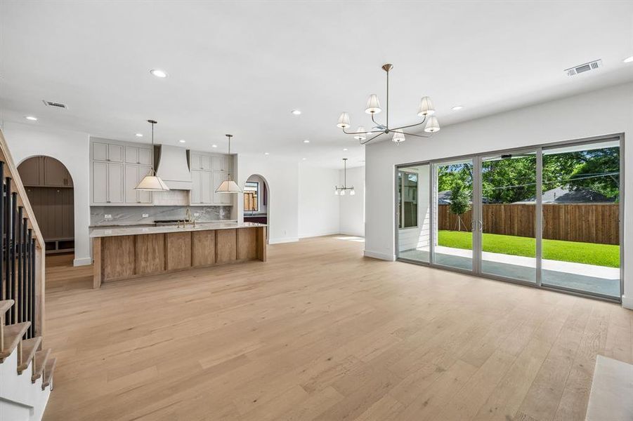Spacious, unfurnished interior of a new home in , Dallas (Image 20).