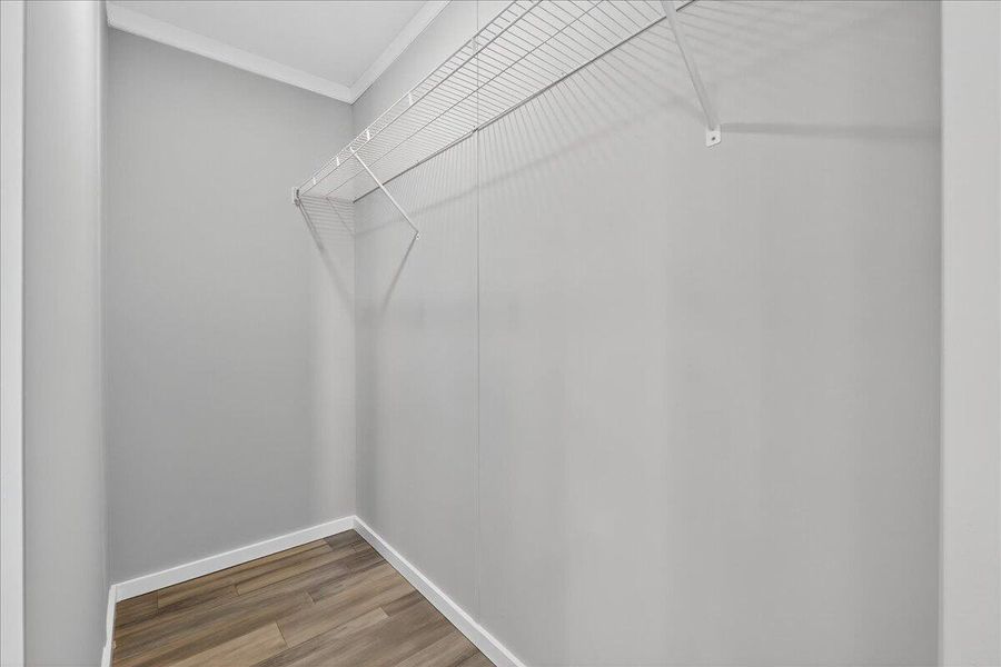 27-Master Closet 27-Master Closet
