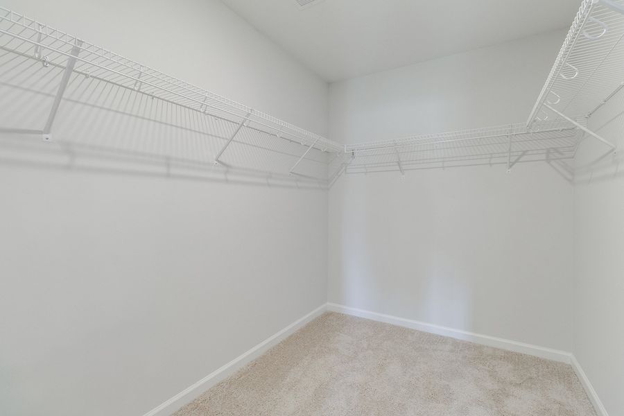 Spacious, unfurnished interior of a new home in Ellington, Elgin (Image 26).