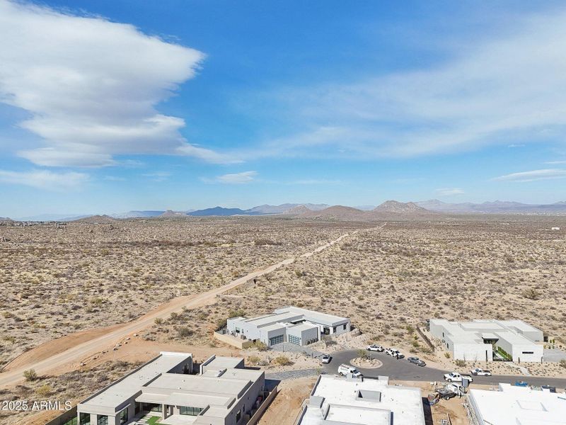 44-web-or-mls-E Harper Dr-044