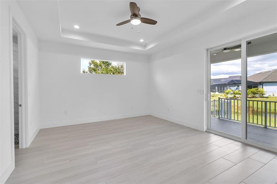 Spacious, unfurnished interior of a new home in , Punta Gorda (Image 39).