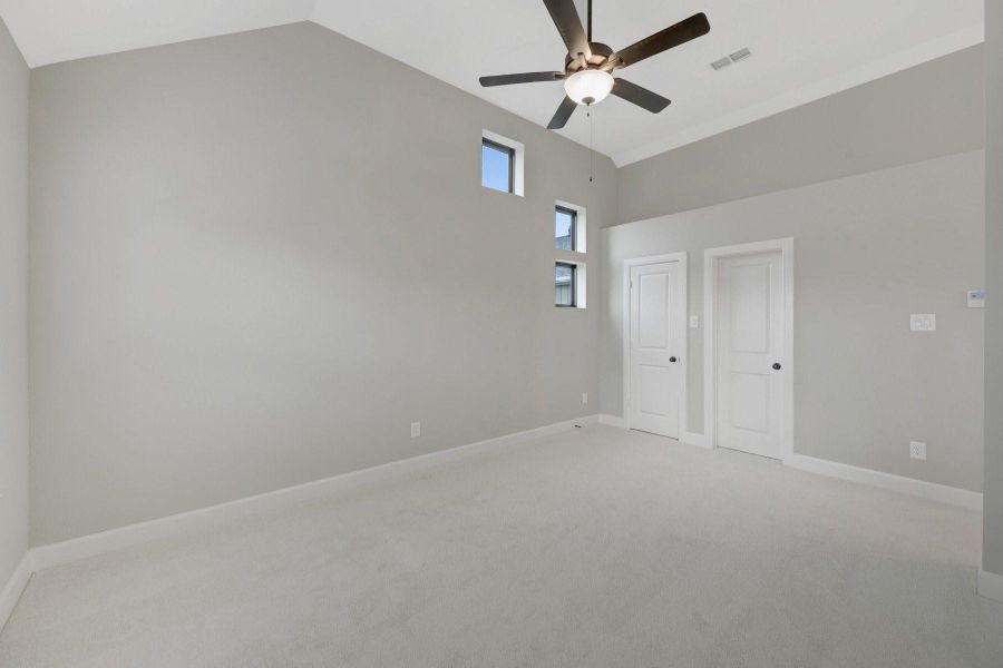 Spacious, unfurnished interior of a new home in Riceland - Enclave Row Collection, Mont Belvieu (Image 26).