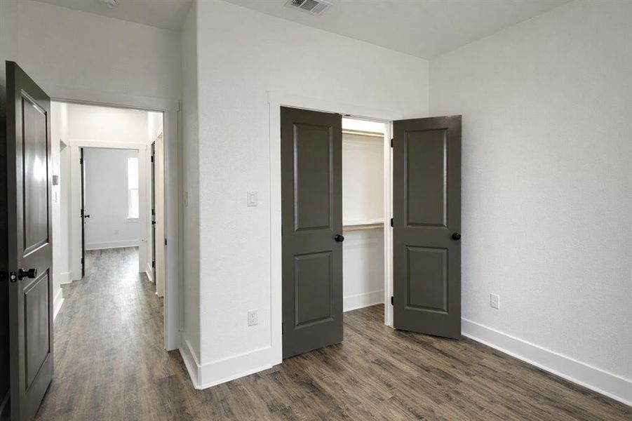 Spacious, unfurnished interior of a new home in , Sadler (Image 20).