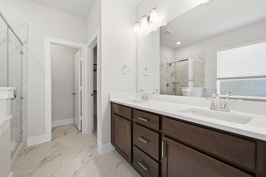 Furnished interior view inside a new home in Pecan Estates, Crosby (Image 11).