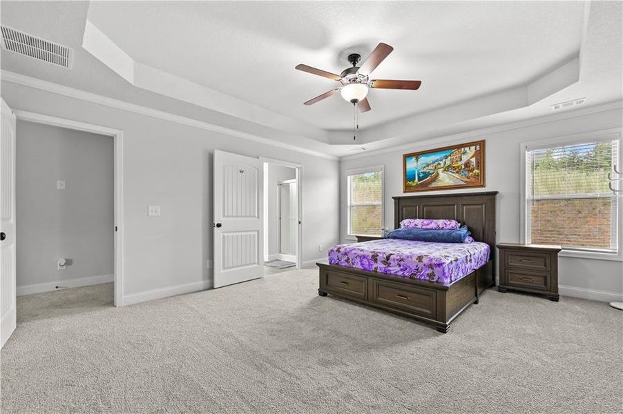 Furnished interior view inside a new home in , Jefferson (Image 8).