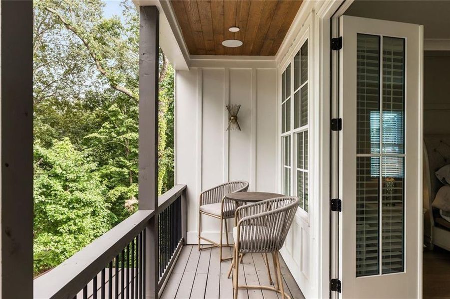 Exterior details and patio area of a home in , Gainesville (Image 21).