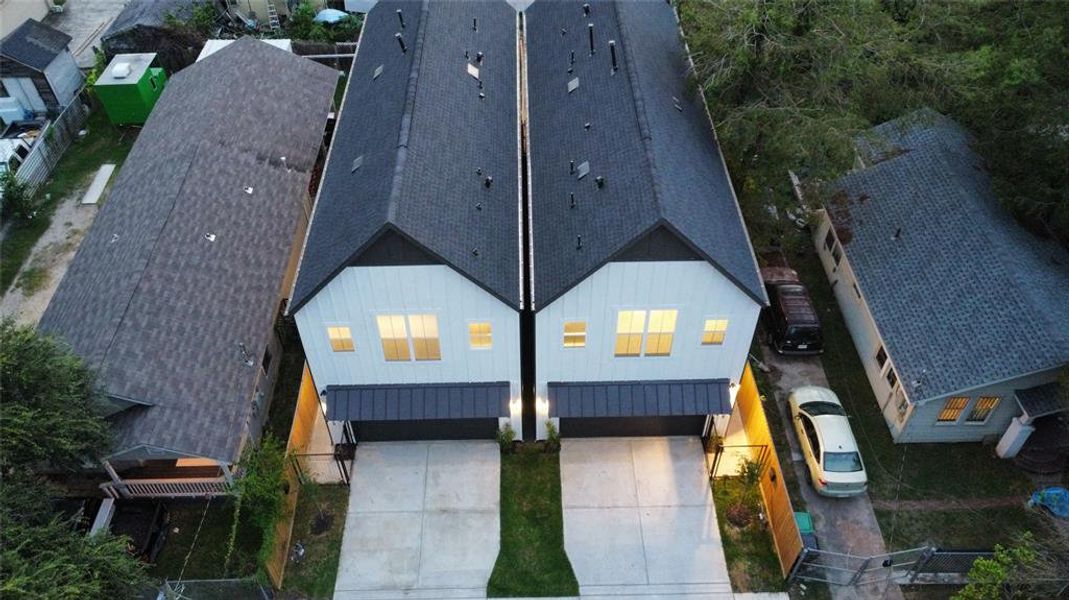 Private driveway "front loading" homes like this will be increasingly difficult to find with the City of Houston's recent code changed passed in November 2023.