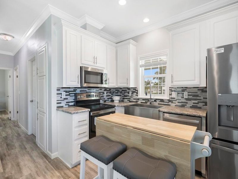 EL CAPITAN WATERFRONT COMMUNITY