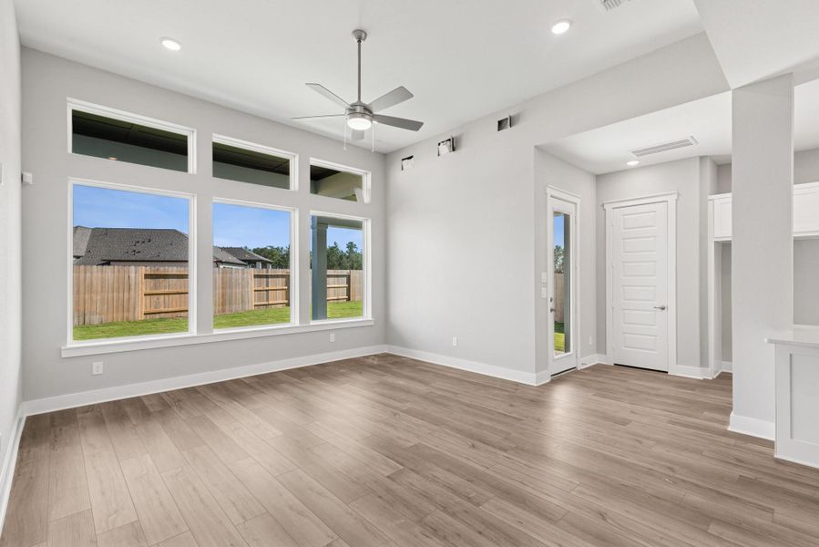 Spacious, unfurnished interior of a new home in ARTAVIA 50' Homesites, Conroe (Image 14).